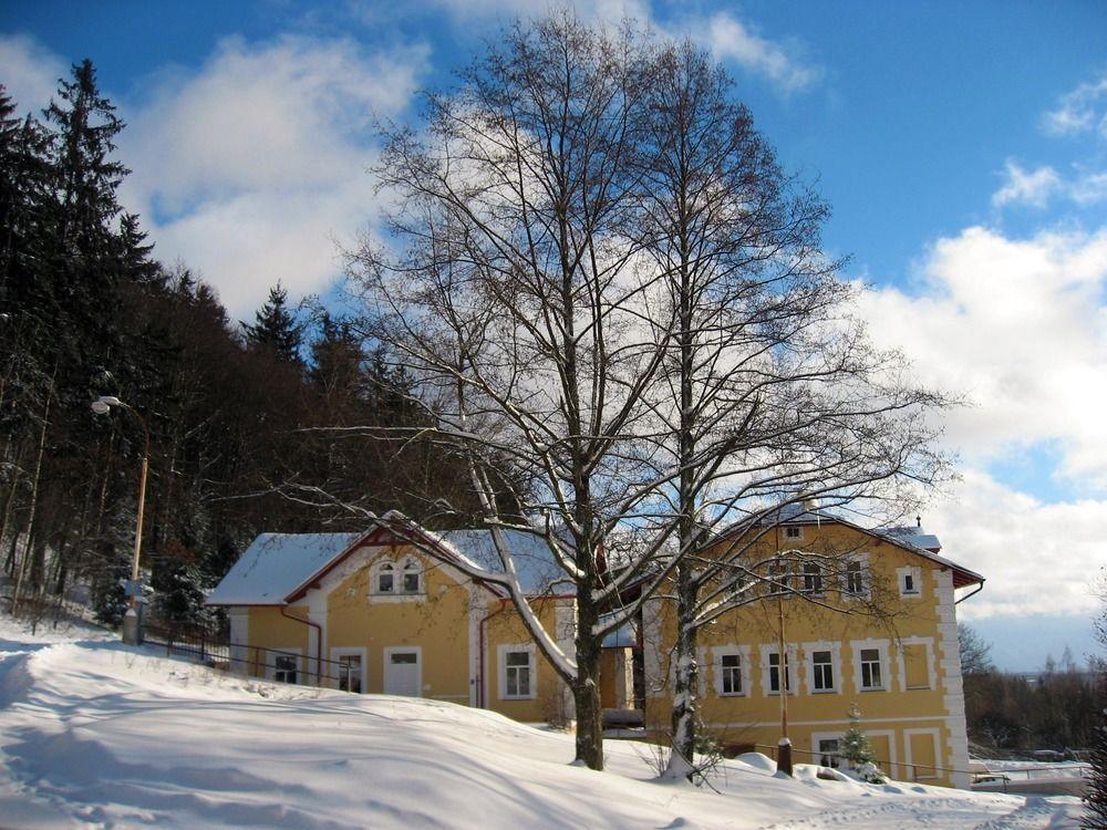 Boutique Hotel Swisshouse Marianske Lazne Exterior photo